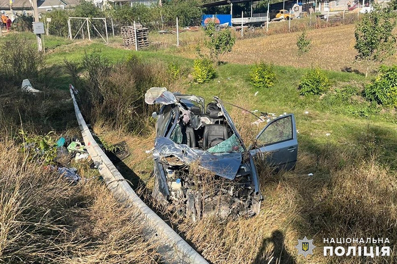 На Кам'янеччині внаслідок автотрощі загинула 7-річна дитина, є травмовані